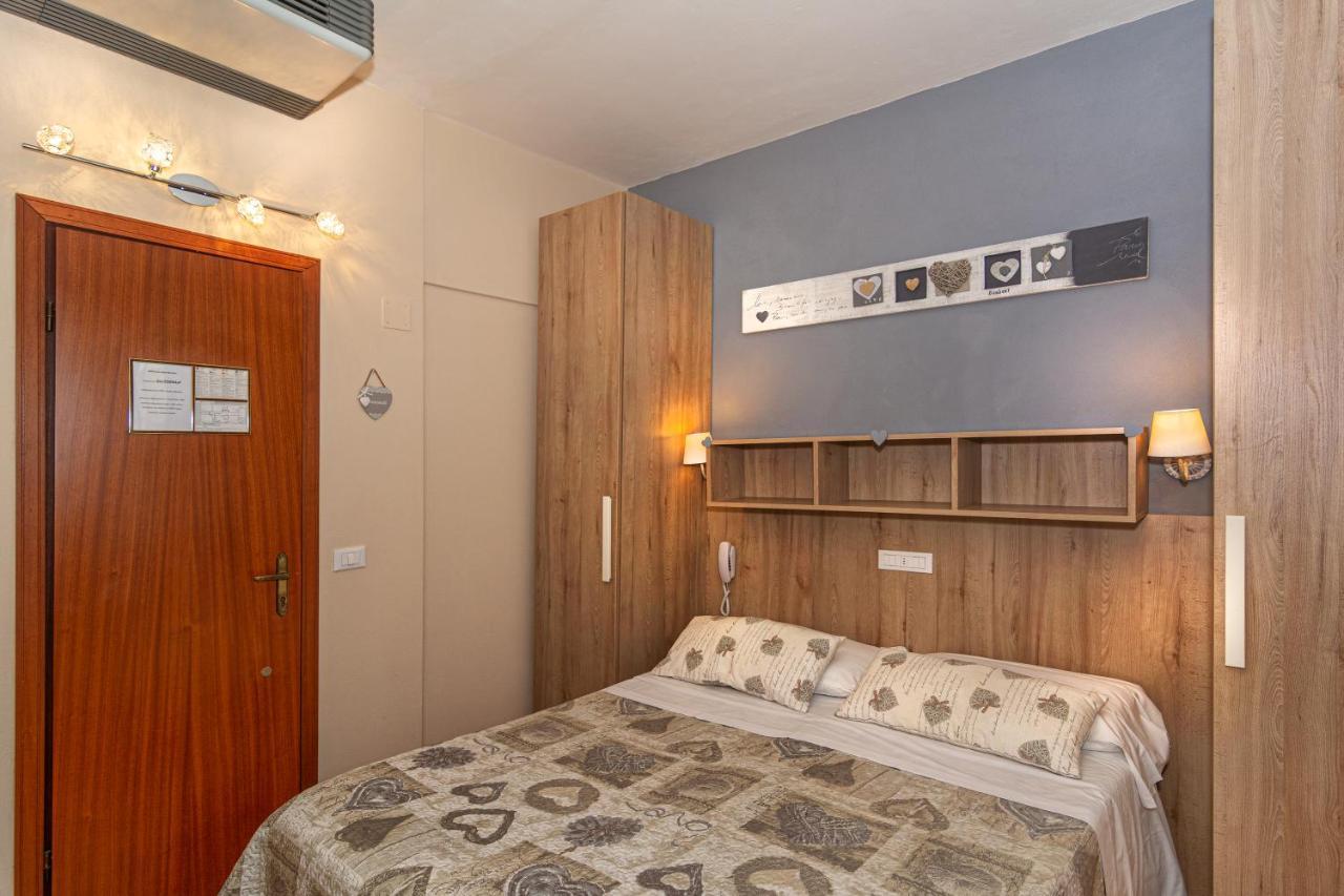 Hotel Mariani 리도디캄파이오레 외부 사진