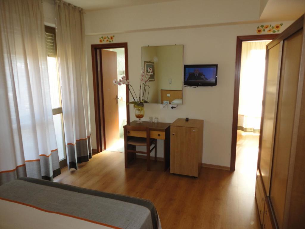 Hotel Mariani 리도디캄파이오레 객실 사진
