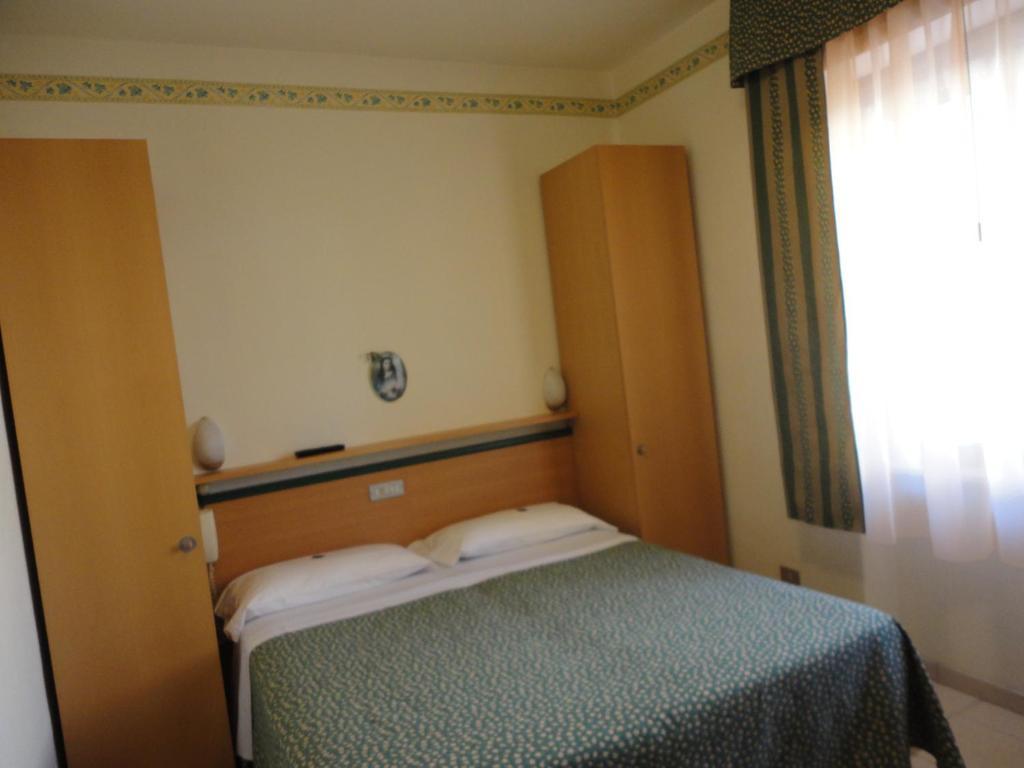 Hotel Mariani 리도디캄파이오레 객실 사진