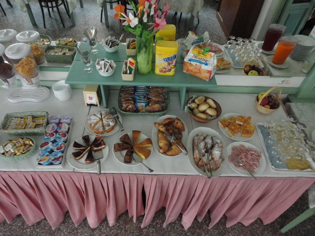 Hotel Mariani 리도디캄파이오레 외부 사진