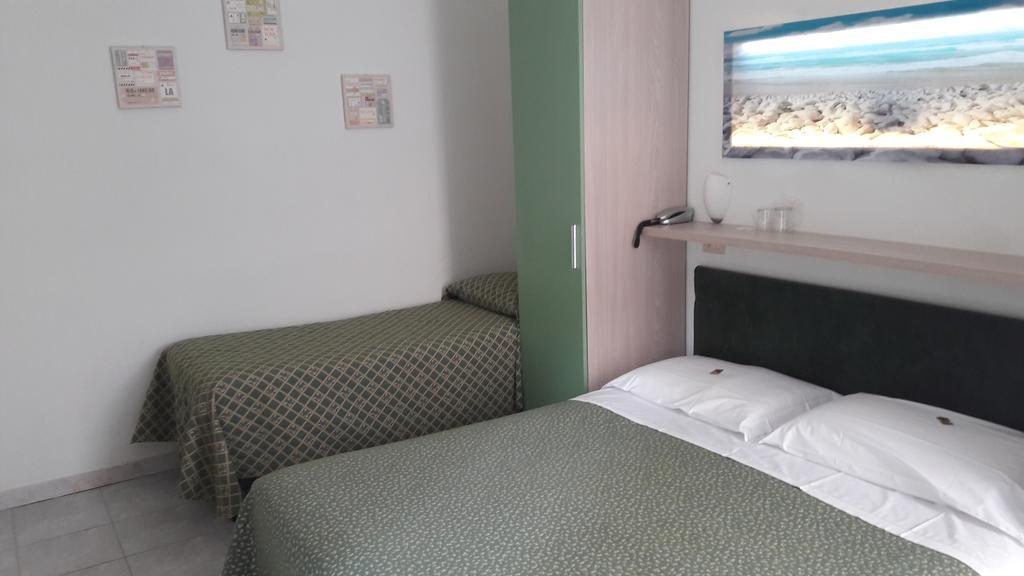 Hotel Mariani 리도디캄파이오레 외부 사진